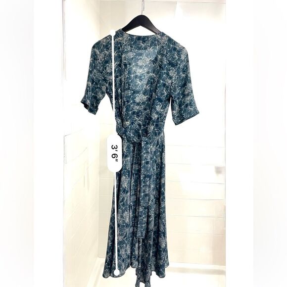 La Robe  100% Sueded Silk Charmouse Floral Wrap Midi Dress 2 NWOT - Picture 13 of 13
